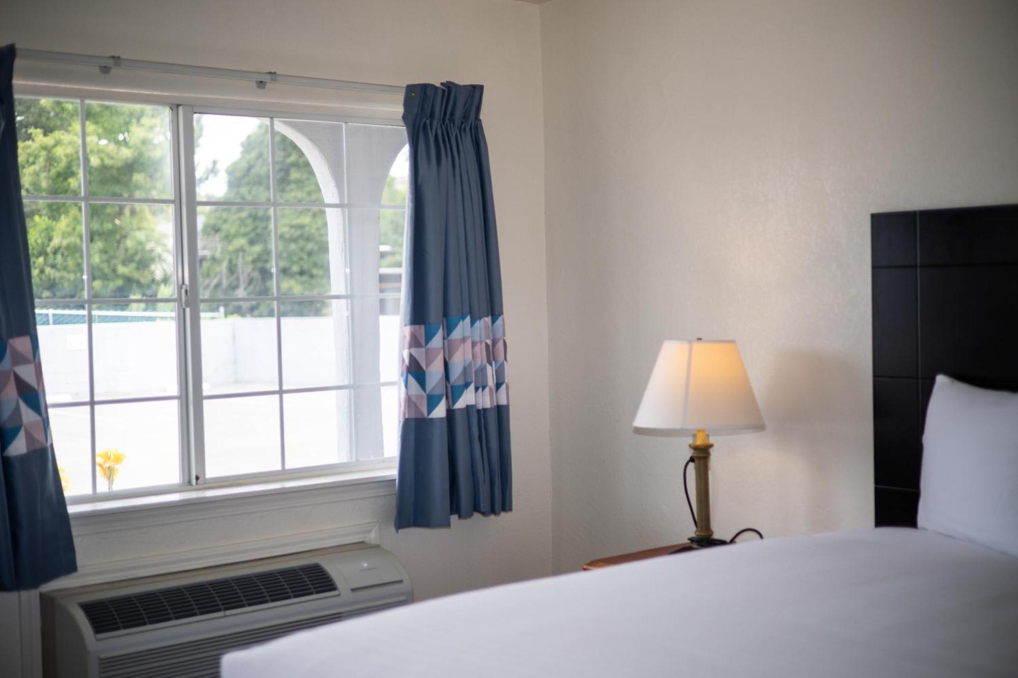 Deluxe Inn Hayward Ngoại thất bức ảnh