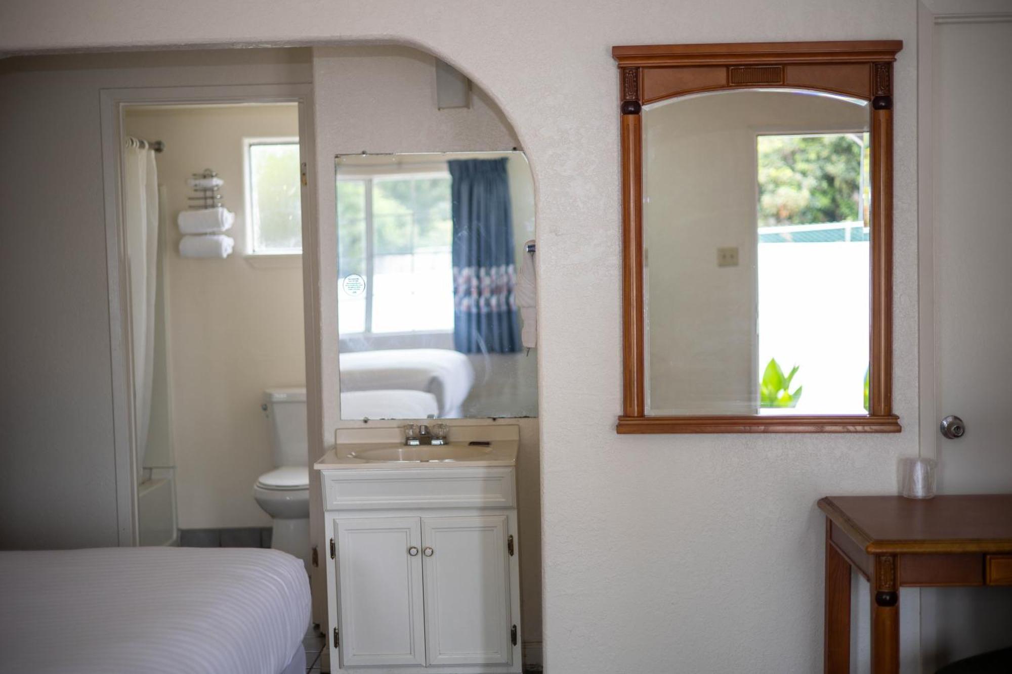 Deluxe Inn Hayward Ngoại thất bức ảnh