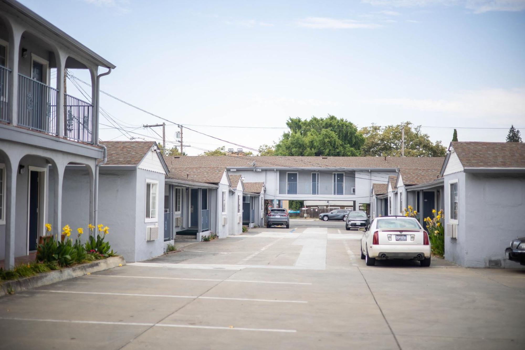 Deluxe Inn Hayward Ngoại thất bức ảnh