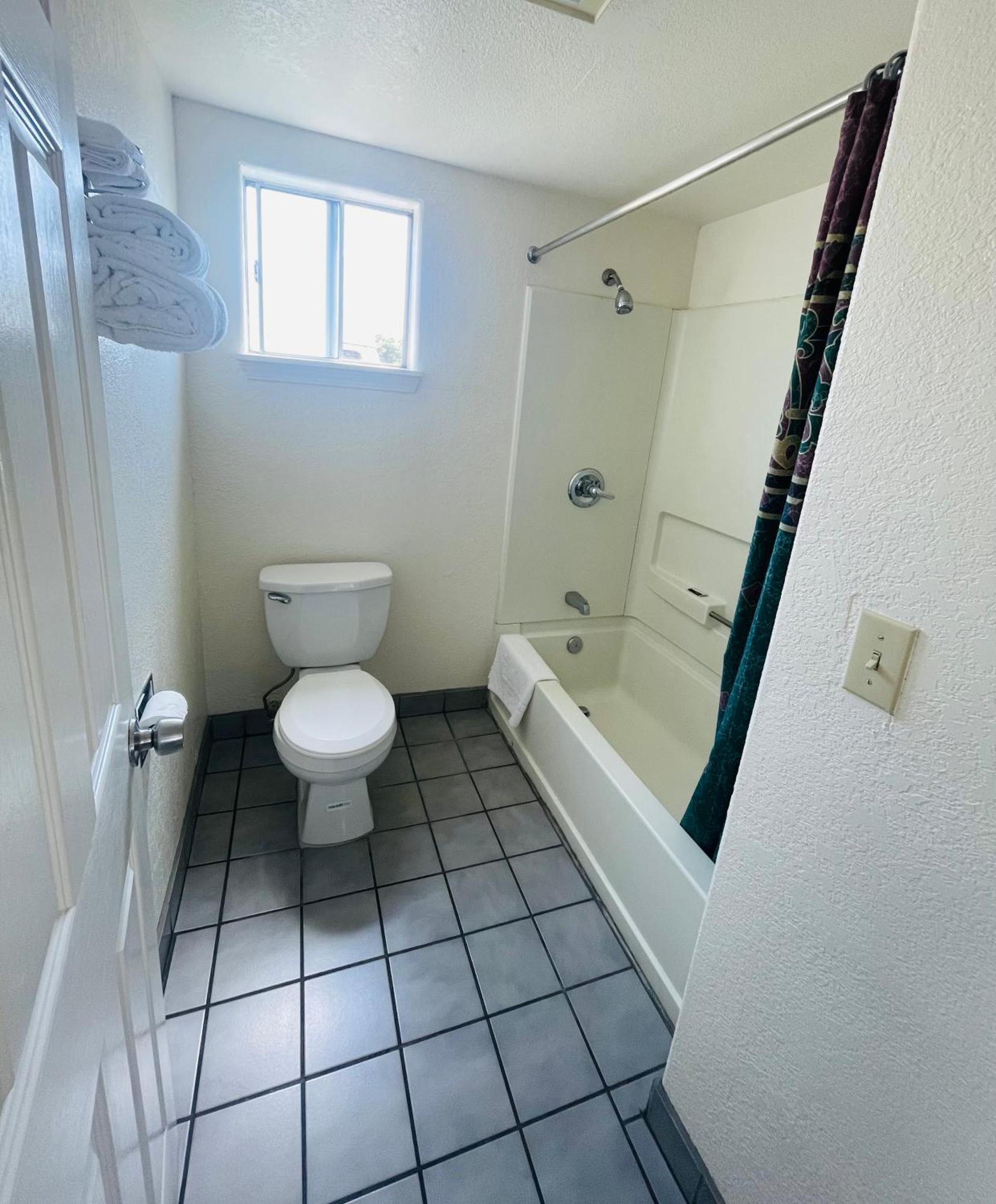 Deluxe Inn Hayward Ngoại thất bức ảnh